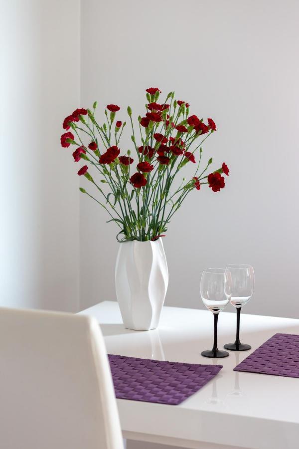 Apartament Na Woli Sowinskiego By Noclegi Renters Warsaw Exterior photo